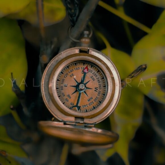 Handmade Brass Push Button Sundial Compass in Exquisite Wood Box A Timeless Gift - Picture 6 of 8